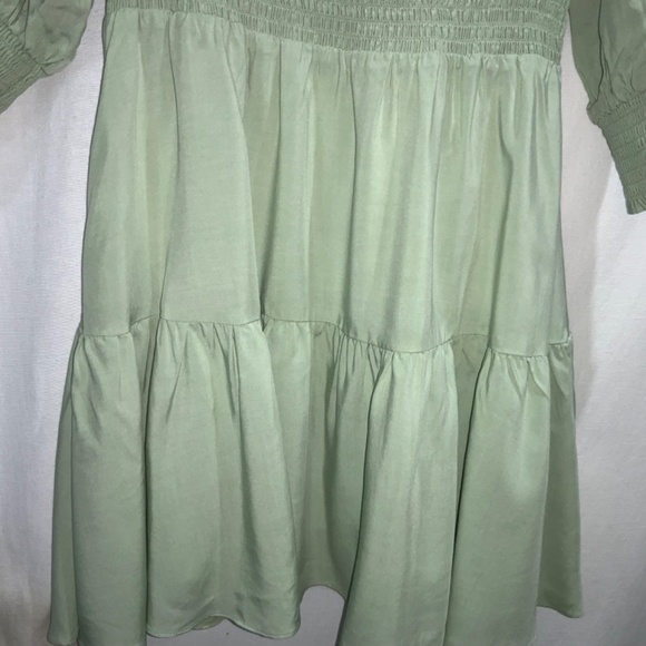 Gianni Bini Smocked Tiered A-Line Dress Sz S Blouson Sleeve Off-the-Shoulder - Picture 2 of 8